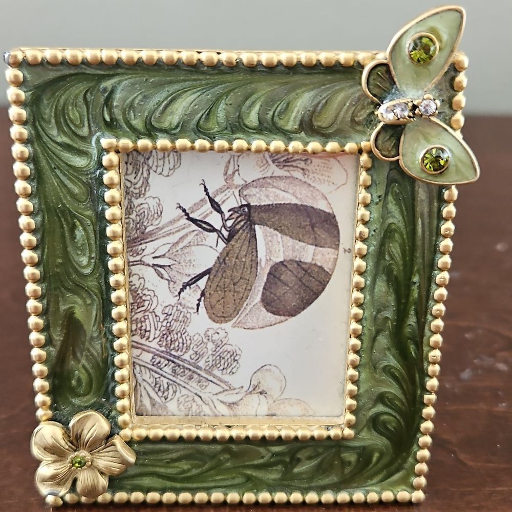 Vintage Picture Frame with Butterfly Accent